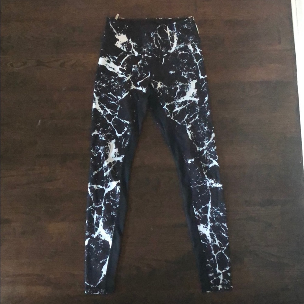 LUR’V marble print leggings